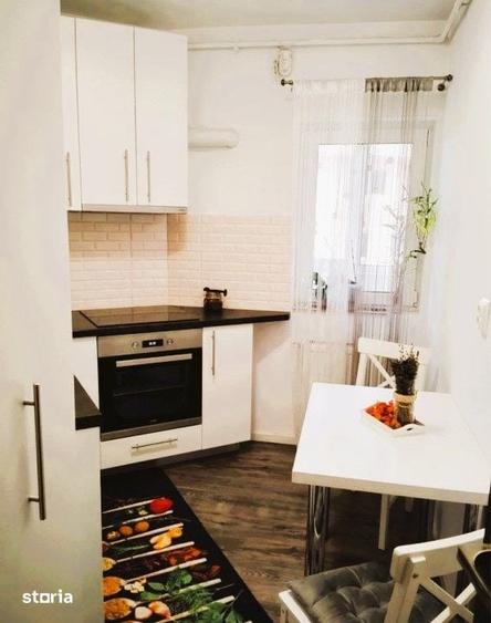 Apartament cu 4 camere, mobilat în Central