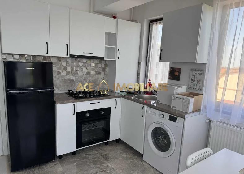 Apartament cu 2 camere semidecomandat, mobilat în Jiului