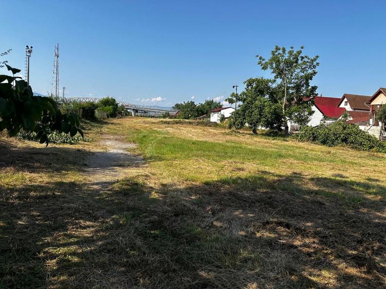 Teren de 16058 mp, în Țiglari