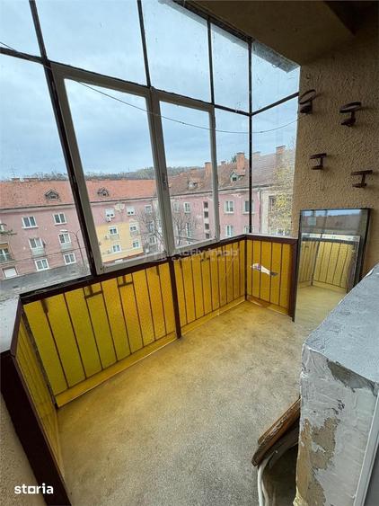 Apartament cu 2 camere decomandat în Central
