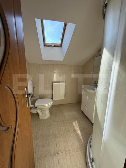 Apartament cu 4 camere decomandat, mobilat în Centrul Civic