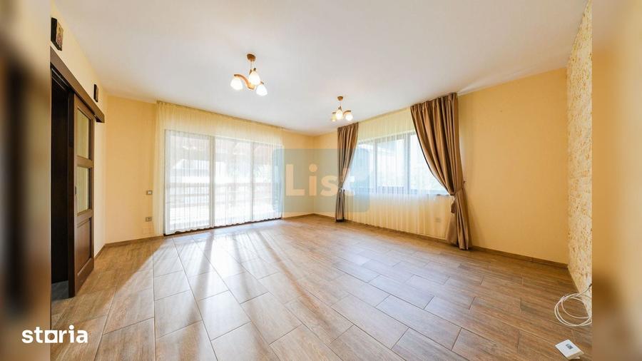 Casă cu 7 camere cu Teren 700 Mp în Florești