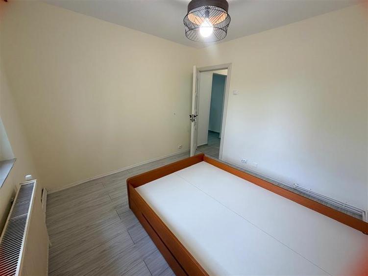 Apartament cu 2 camere decomandat, mobilat în Dacia