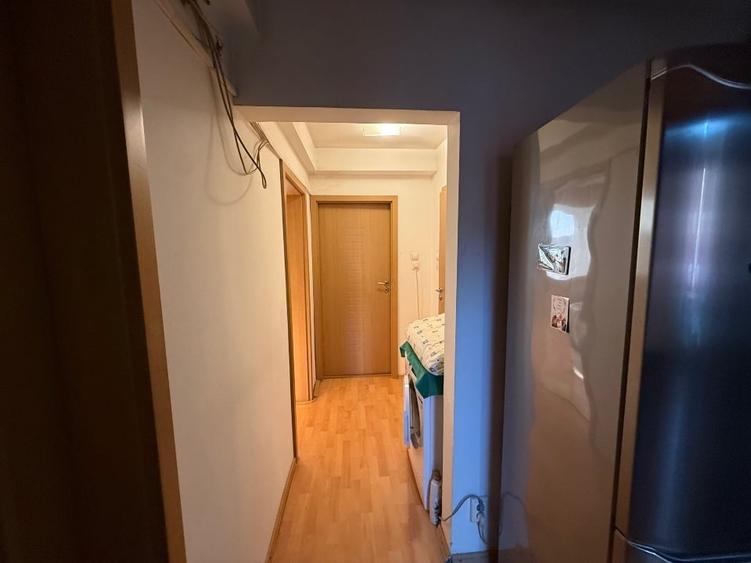 Apartament cu 3 camere decomandat, mobilat în Drumul Taberei