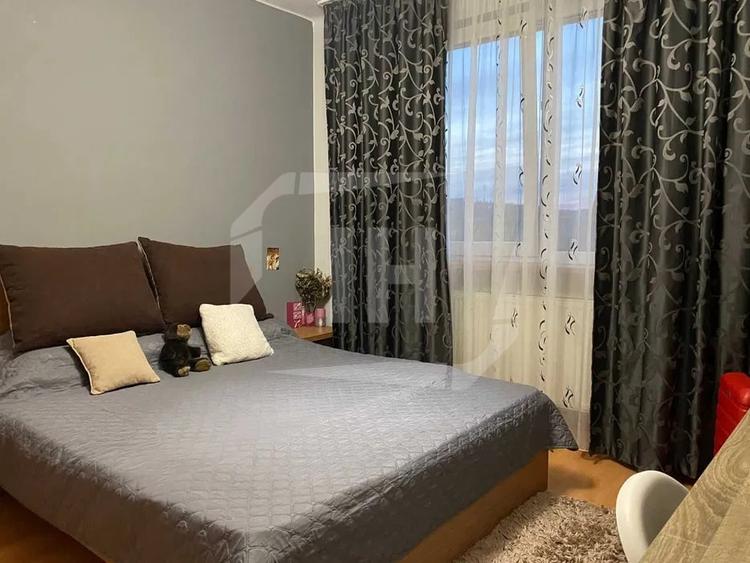 Apartament cu 2 camere semidecomandat, mobilat în Central