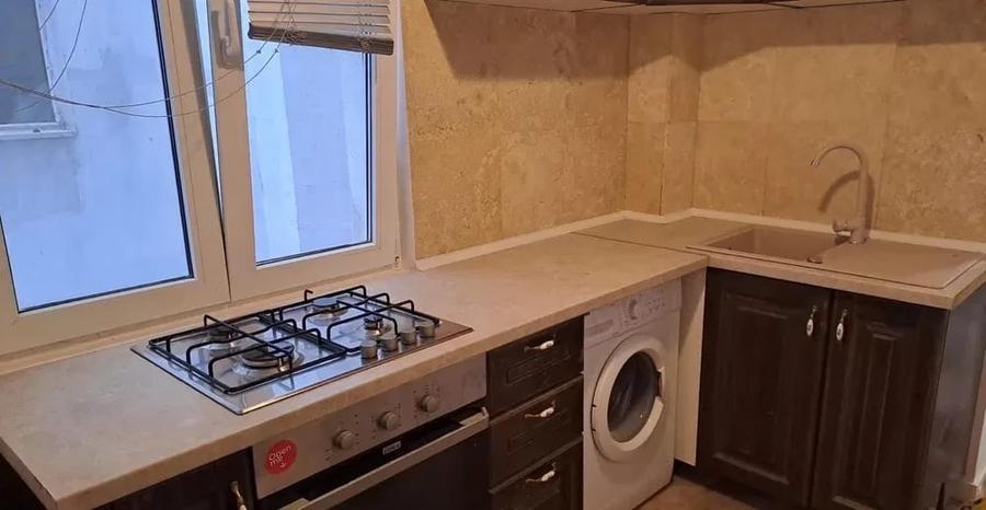 Apartament cu 2 camere decomandat, mobilat în Cantemir