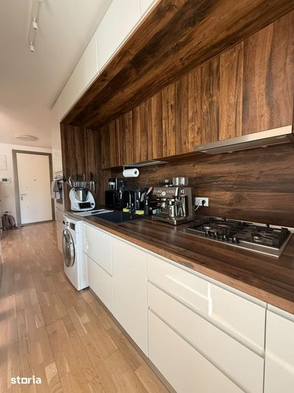 Apartament cu 3 camere în Tei