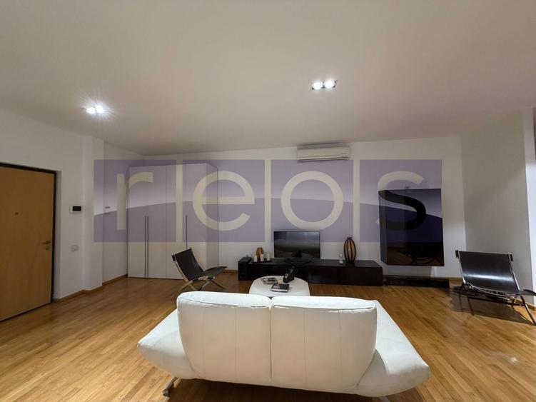 Apartament cu 3 camere semidecomandat, mobilat în Șoseaua Nordului