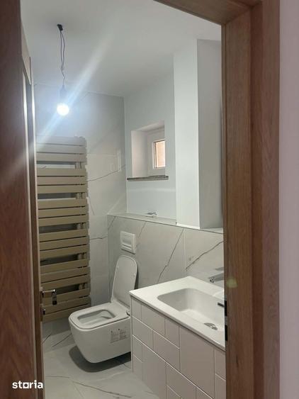 Apartament cu 3 camere decomandat în Astra