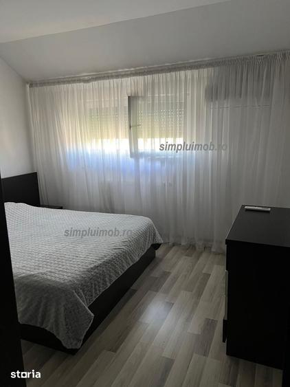 Apartament cu 3 camere semidecomandat în Colentina