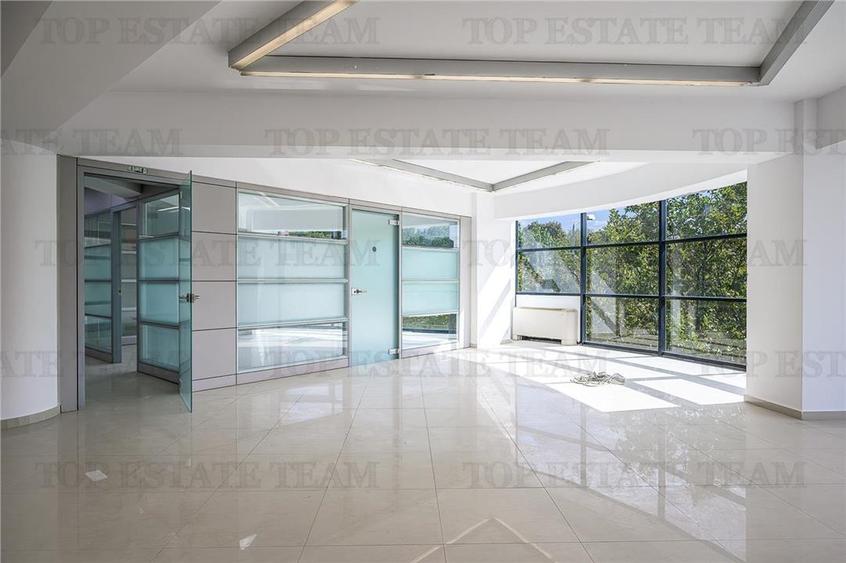 Spațiu comercial, de 285 mp, în Baba Novac