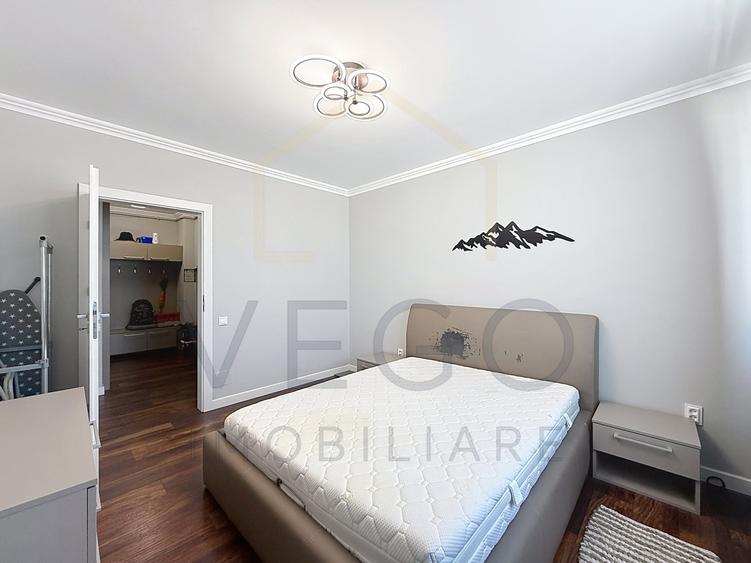 Apartament cu 2 camere semidecomandat, mobilat în Florești