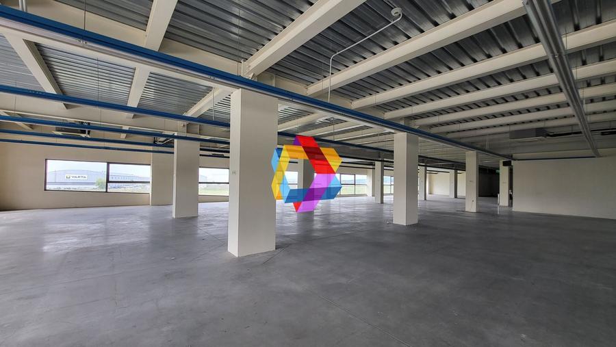 Spațiu comercial, de 1,240 mp, în Bartolomeu
