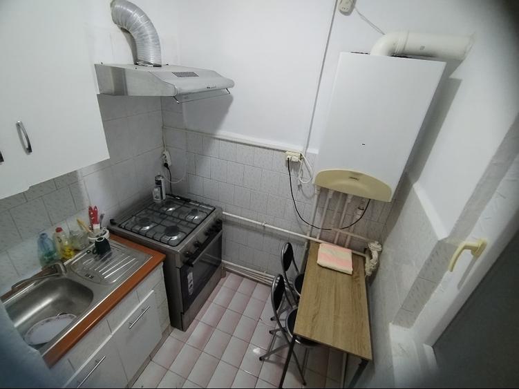 Apartament cu 2 camere semidecomandat în Obor