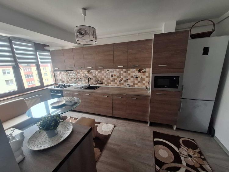 Apartament cu 2 camere decomandat în Griviței
