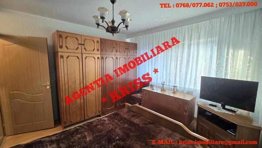 Apartament cu 3 camere decomandat în Găvana