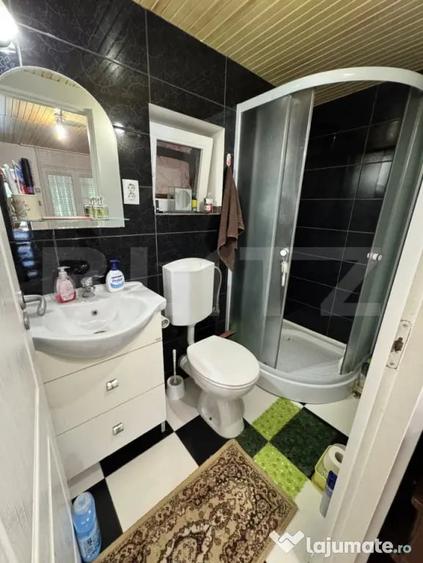Casă cu 2 camere cu Teren 7300 Mp în Central