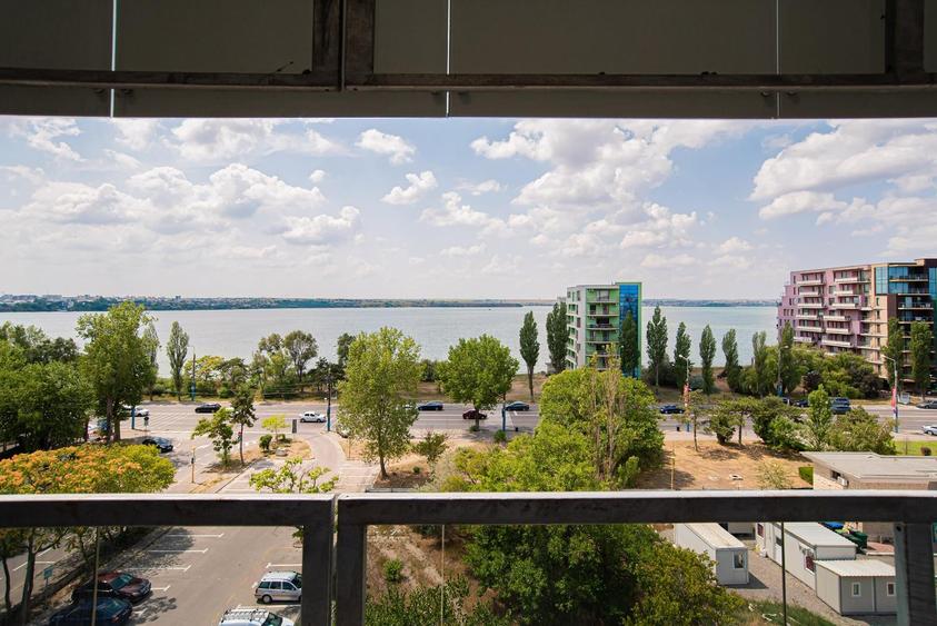 Apartament cu 2 camere decomandat, mobilat în Mamaia
