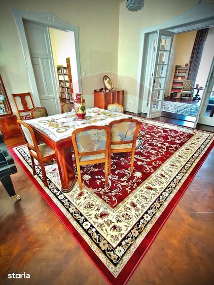 Casă cu 5 camere cu Teren 932 Mp în Ultracentral