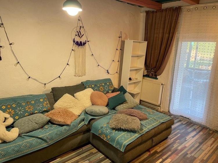 Casă cu 4 camere cu Teren 2700 Mp în Iacobeni