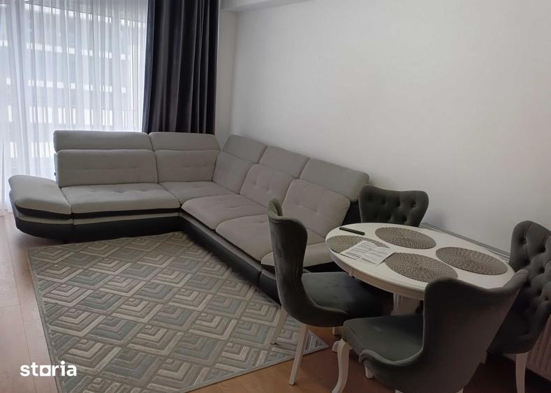 Apartament cu 3 camere, mobilat în Tractorul
