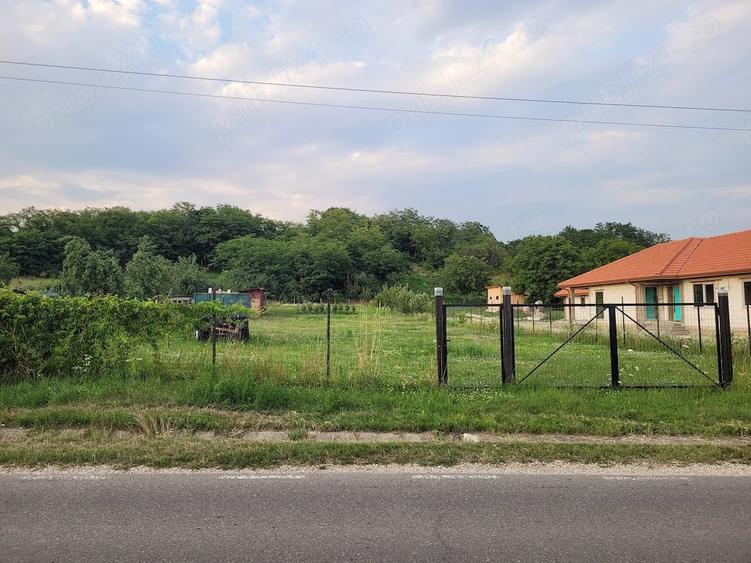 Teren de 1752 mp, în Stremț