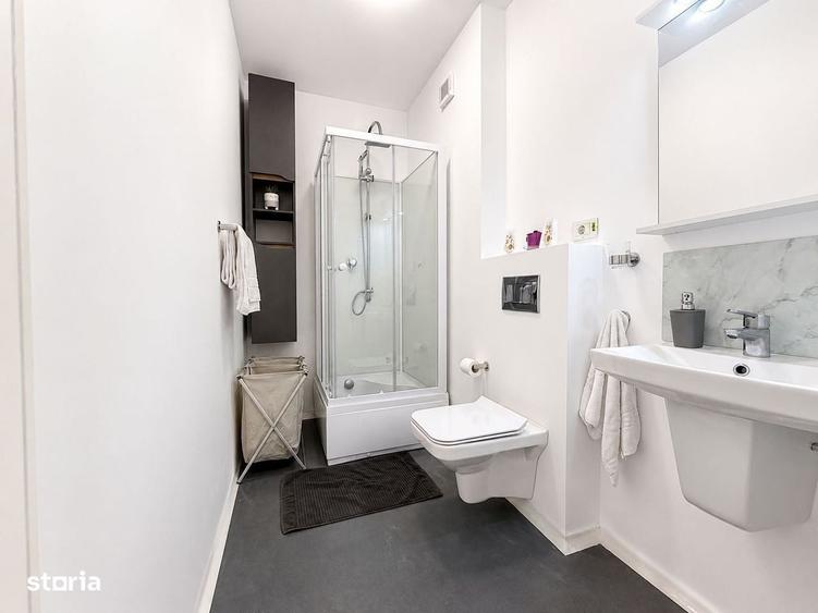 De vanzare apartament 3 camere, central - 17