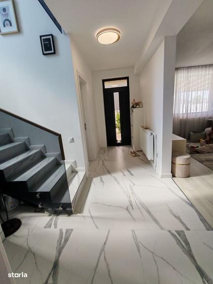 Casă cu 4 camere decomandat cu Teren 235 Mp în Brănești