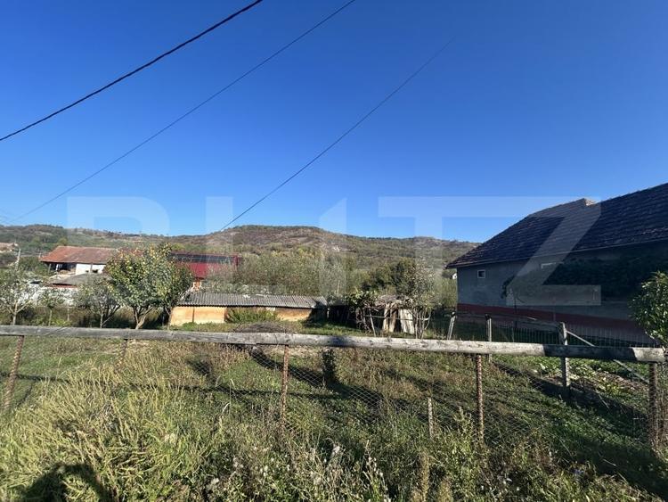 Casă individuală cu 4 camere cu Teren 700 Mp în Bunești
