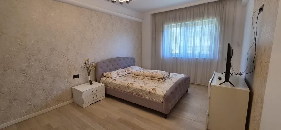 Apartament cu 3 camere decomandat în Ultracentral