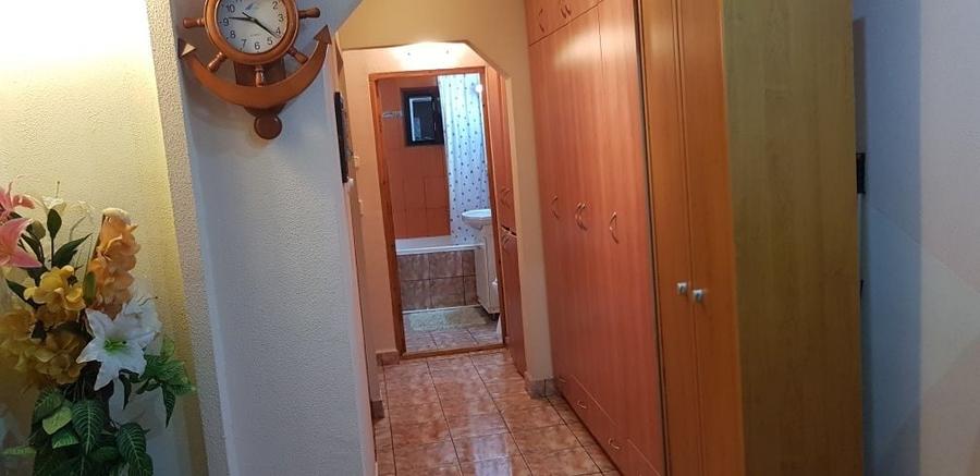 Apartament cu 3 camere decomandat în Micro 17