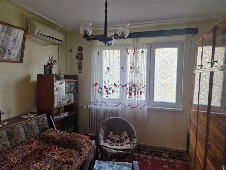 Apartament cu 3 camere decomandat în Doamna Ghica