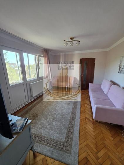 Apartament cu 3 camere semidecomandat, mobilat în Gheorghe Lazăr