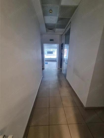 Spațiu comercial, de 120 mp, în Central