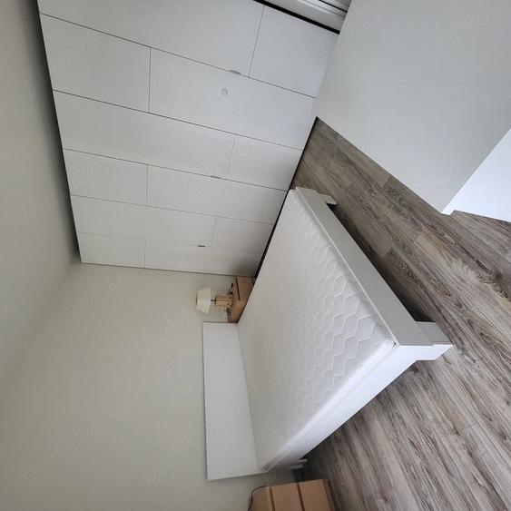 Apartament cu 3 camere semidecomandat în Dumbrăvița