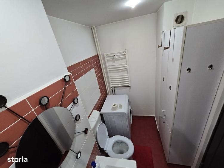 Vanzare Garsoniera 40 mp, et 3, bloc monolit 1988, 10 min M Lujerului - 10