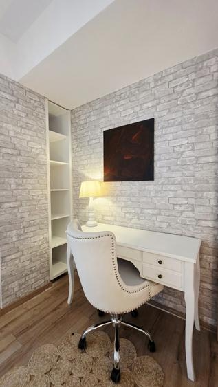 Apartament cu 2 camere semidecomandat, mobilat în Nord