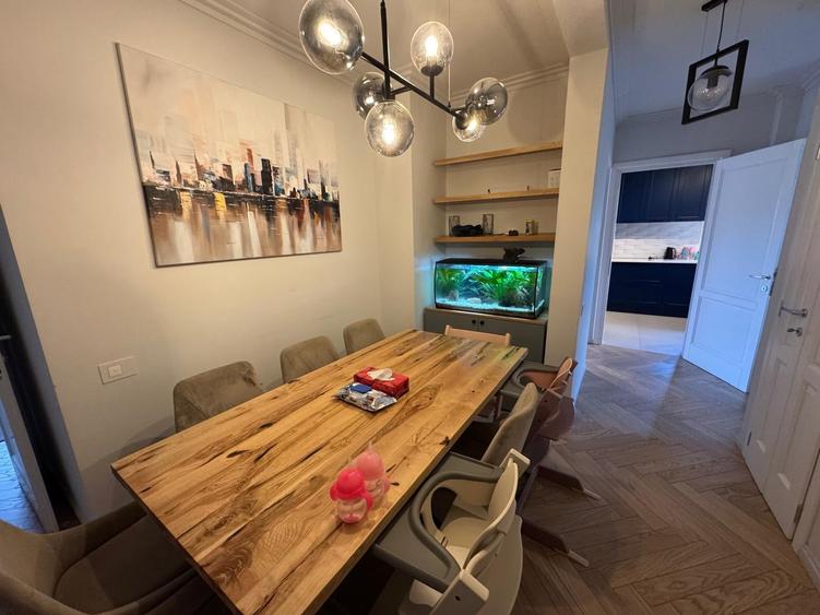 Apartament cu 4 camere semidecomandat în Cotroceni