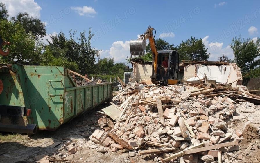 Casă cu 3 camere în Urlați