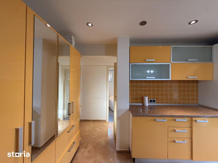 Apartament cu 2 camere decomandat în Lipovei