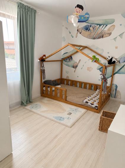 Duplex cu 4 camere cu Canalizare în Central