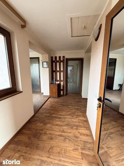Casă cu 4 camere decomandat cu Teren 512 Mp în Chercea