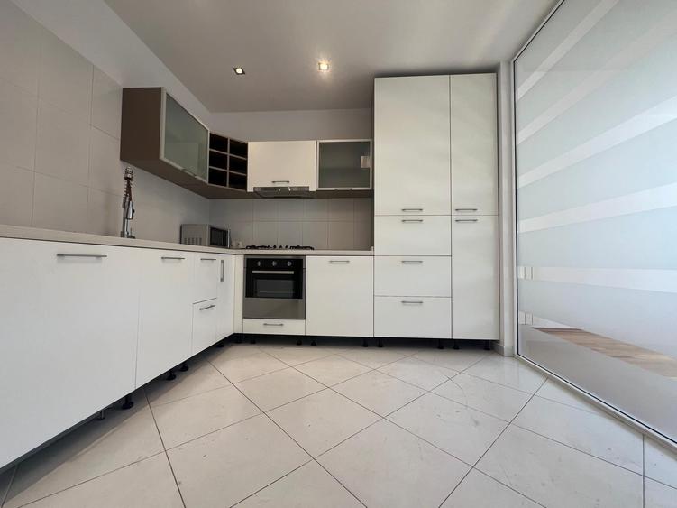 Apartament cu 3 camere decomandat în Pipera
