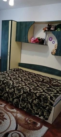 Apartament cu 2 camere semidecomandat în Cuza Vodă