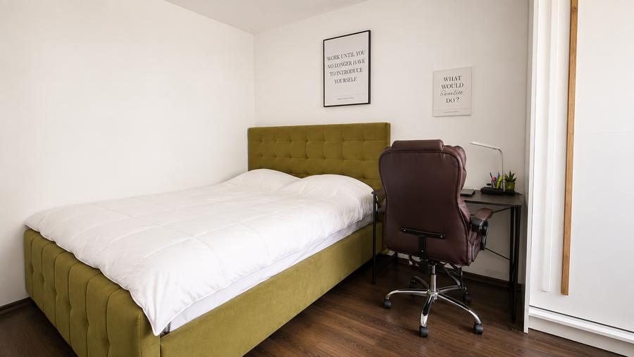 Apartament cu 2 camere semidecomandat în Girocului