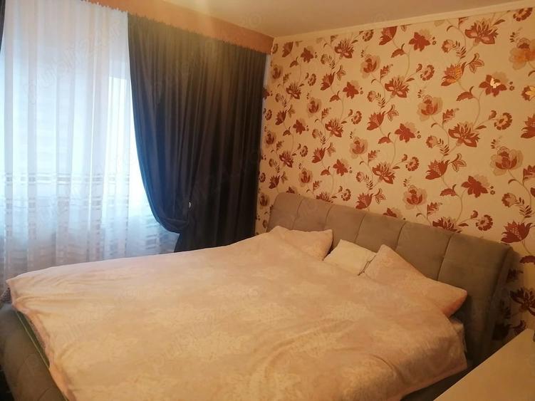 Apartament cu 4 camere decomandat în Dacia