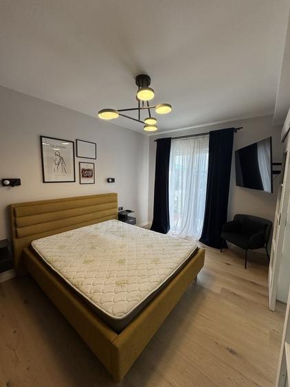 Apartament cu 3 camere decomandat în Tunari