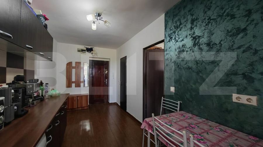 Garsonieră decomandată, mobilată în Rogerius