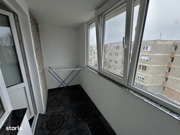 Apartament cu 3 camere decomandat, mobilat în Calea Aradului