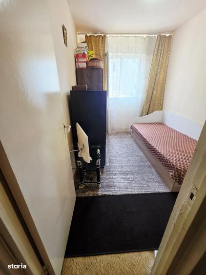 Apartament cu 3 camere nedecomandat în Malu Roșu
